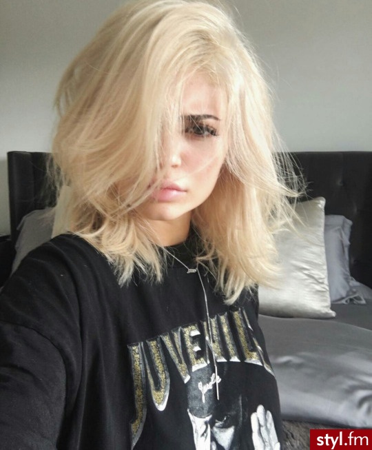 Średnie Fryzury