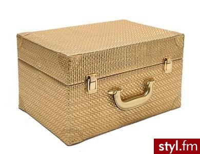 Kufer piknikowy Kare Design. Kufer piknikowy Kare Design. Wymiary: 22 x 40 x 28 cm Materiały: tworzywo sztuczne, szkło, stal szlachetna, ceramika, tkanina, drewno
Cena: 490 zł (złoty) lub 390 zł (srebrny)
Kupisz w sklepie internetowym Czerwona Maszyna - Gadżety Inne Moda