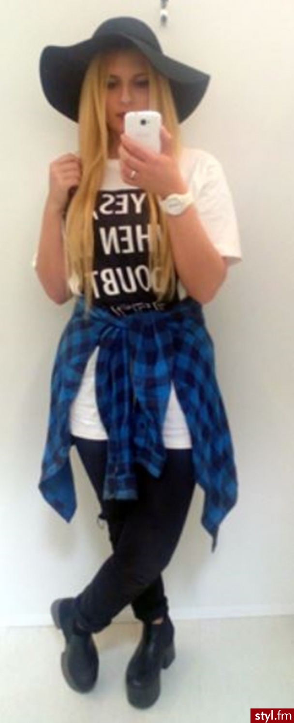 Hat: Primark      Shirt: Pull - Pozostałe Ciuchy Moda
