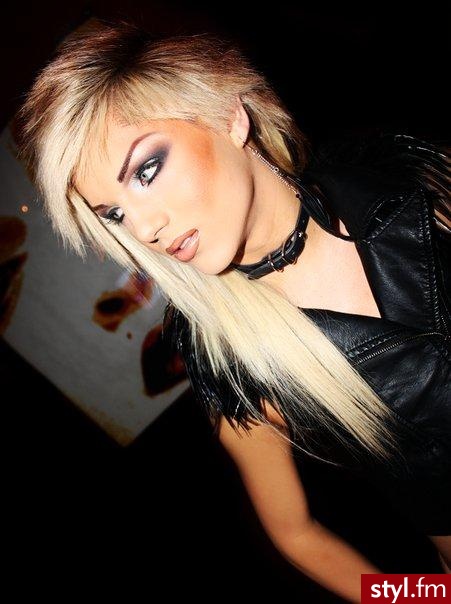 Średnie Fryzury