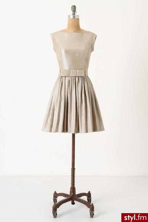 Sukienki Moda