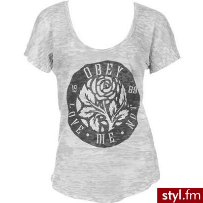 Love Me Not Floral Dolman - Obey - Polyvore. Pobrano ze strony: http://www.polyvore.com/love_me_not_floral_dolman/thing?id=17930403 - Pozostałe Ciuchy Moda