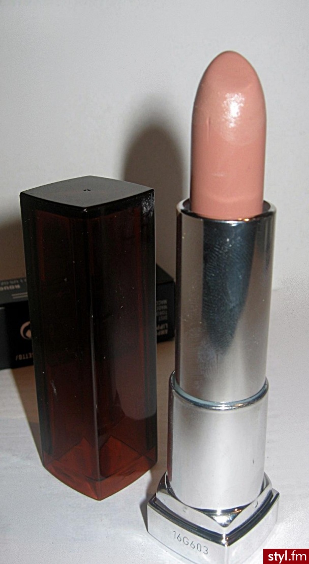 USTA USTA. Maybelline Color Sensational Lipstick - Choco Cream 715 - Makijaże
