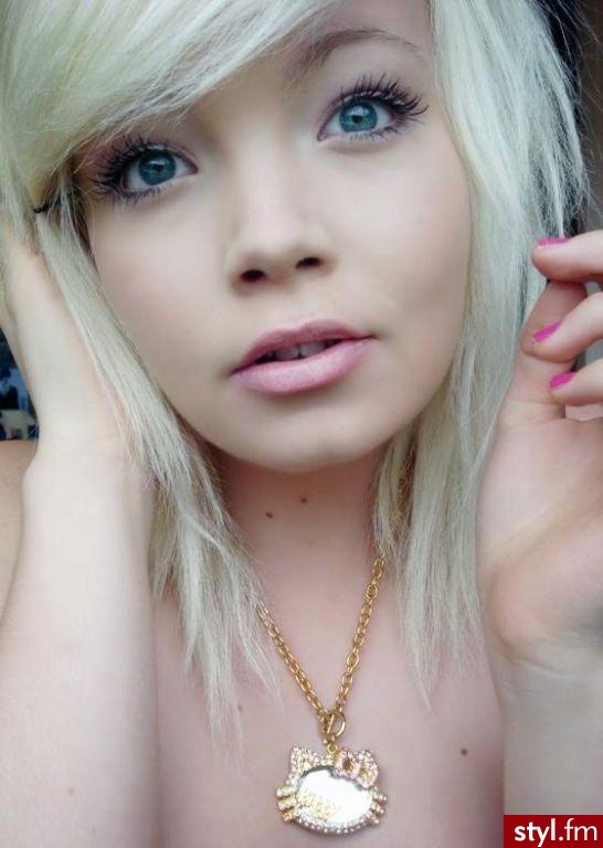 Średnie Fryzury