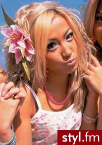 szczerze to dla mnie normalnie mała laleczka barbie :) - Średnie Fryzury