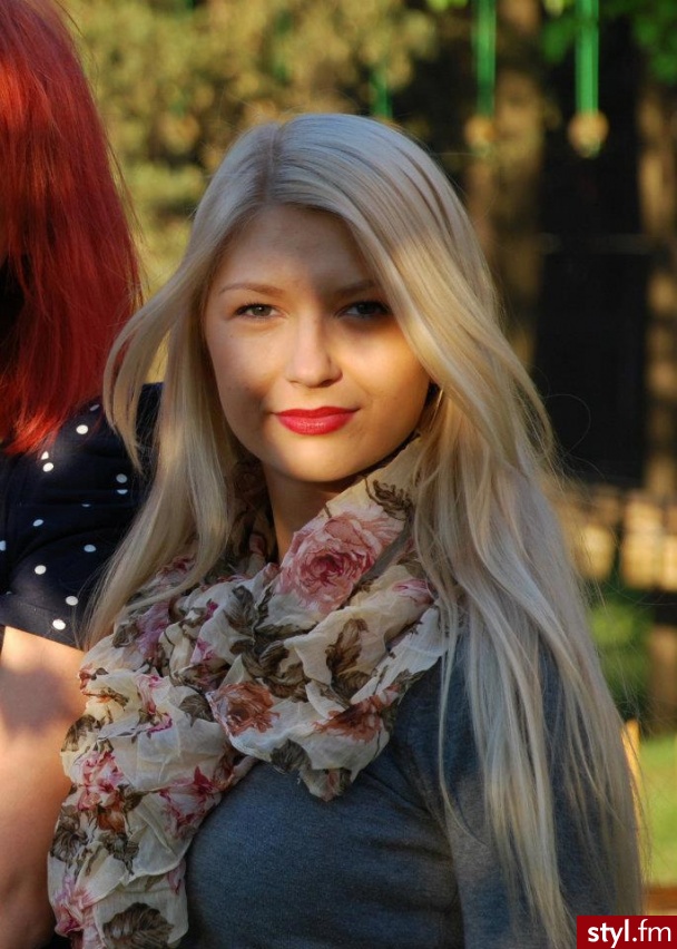 Blond Rozpuszczone Proste Na co dzień Długie Fryzury