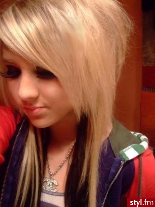 ;-D. Babyfayce - EMO Alternatywne Średnie Fryzury