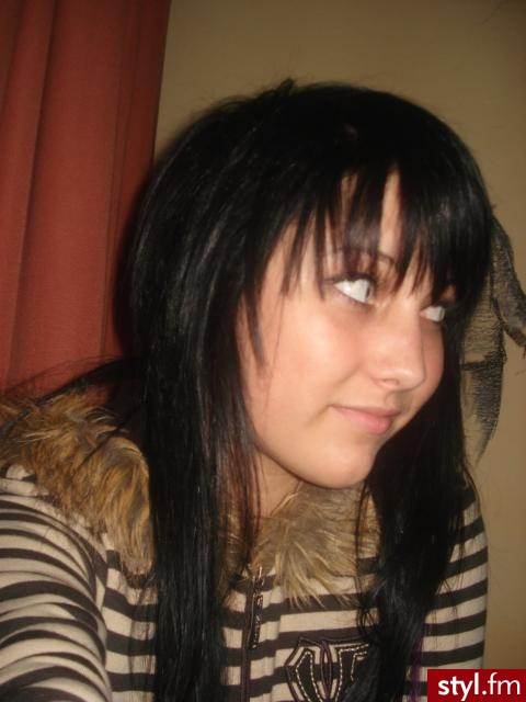 Średnie Fryzury