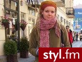 Wyszło słońce. Tym razem to nie ewenement, ale zapowiedź codziennej dawki promieni przez kolejne cztery miesiące. Ubrania zawieszone gdzieś pomiędzy wspomnieniem po zimie a obietnicą lata. Nieśmiałe czapki z daszkiem i szaliki z konieczności - wasze zmaga - Moda uliczna Inne Moda