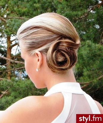 Blond Kok Proste Ślubne Długie Fryzury