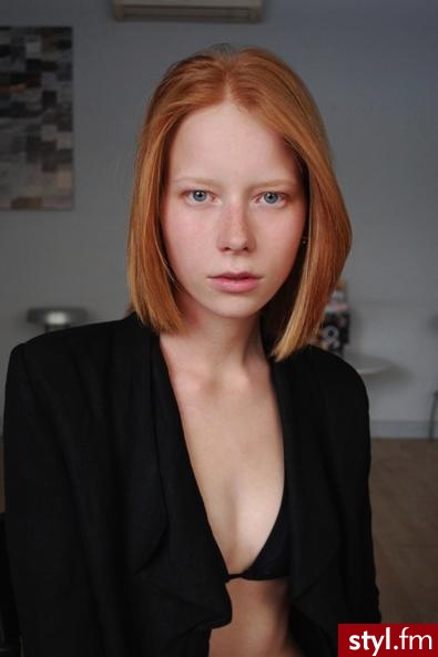 Średnie Fryzury