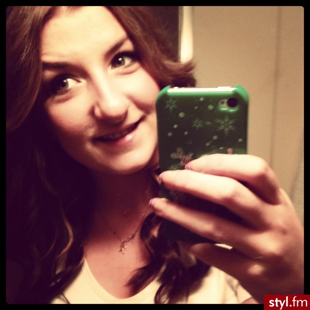 Hey Dolls ;) this is just my first picture when I was getting ready for a party ;)  - Blond Rozpuszczone Kręcone Na co dzień Krótkie Fryzury