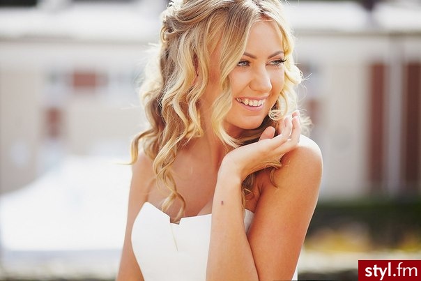 Blond Upięcie Kręcone Ślubne Długie Fryzury