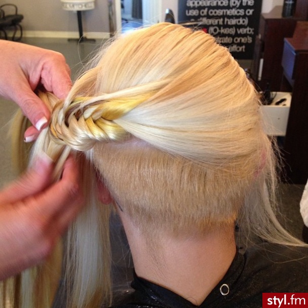 Blond Warkocze Proste Na co dzień Średnie Fryzury