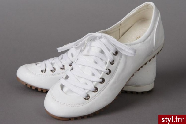 Które lepsze? Bo któreś z tych chciałabym kupić, ale nie mogę się zdecydować ;P - Pozostałe Buty Moda