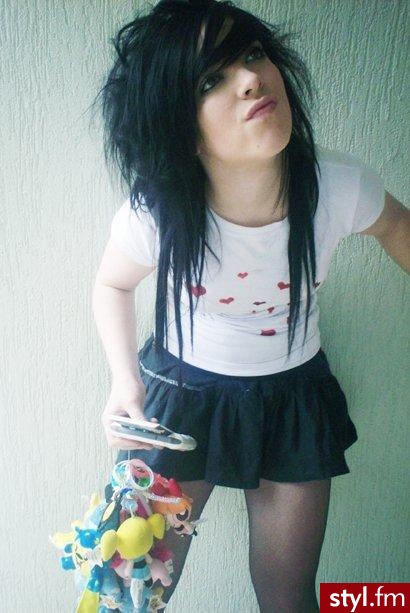 Lauren Shiver. Jeśli zdjęcie już jest napisz, usunę :) - EMO Alternatywne Średnie Fryzury