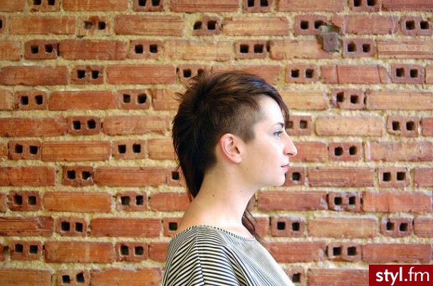 Średnie Fryzury