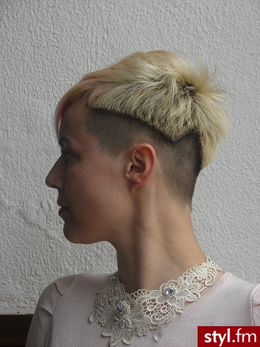 Blond Rozpuszczone Proste Na co dzień Krótkie Fryzury