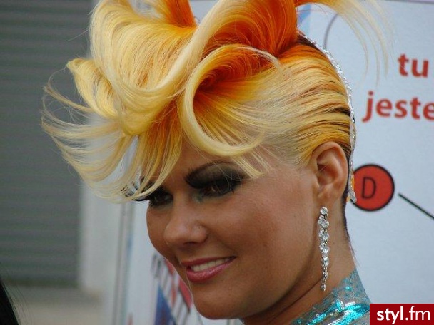 Średnie Fryzury