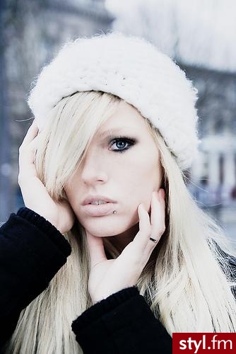 Średnie Fryzury