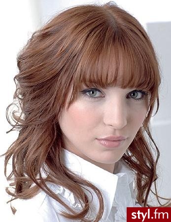 Średnie Fryzury
