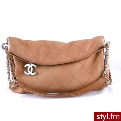 Chanel Taupe Ultimate Soft Shoulder Bag - Bags | Portero Luxury - Polyvore. Pobrano ze strony: http://www.polyvore.com/chanel_taupe_ultimate_soft_shoulder/thing?id=19172245 - Pozostałe Torebki Moda