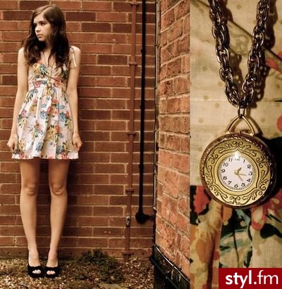 Jeżeli zdjęcie znajduje się już w galerii poproszę o link - Moda uliczna Inne Moda