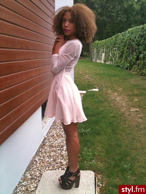 Sukienki Moda