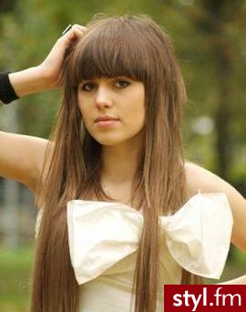 Średnie Fryzury
