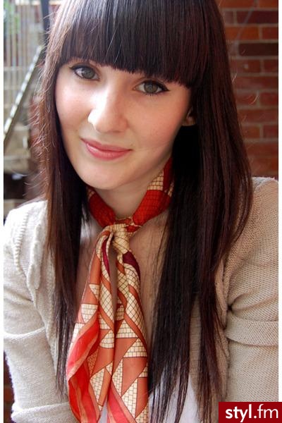 Średnie Fryzury