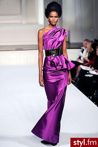 sukienka. Oscar de la Renta
Jeżeli już jest proszę o link - Pozostałe Ciuchy Moda