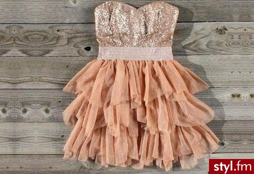 Sukienki Moda