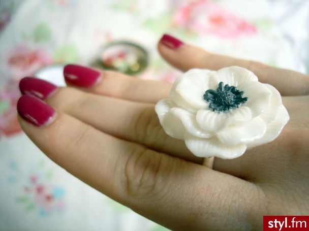 Jeżeli zdjęcie znajduje się już w galerii poproszę o link - Pozostałe Dodatki Moda