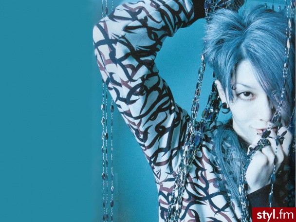 miyavi. niebieskie włoski - Punk Rock Alternatywne Średnie Fryzury