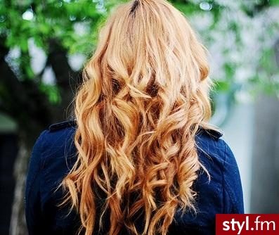 Blond Rozpuszczone Kręcone Na co dzień Długie Fryzury