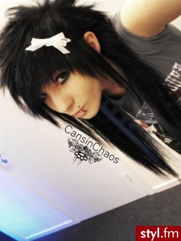 Cansin Chaos - EMO Alternatywne Średnie Fryzury