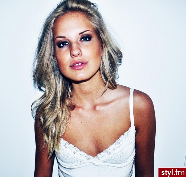 Blond Rozpuszczone Kręcone Na co dzień Długie Fryzury