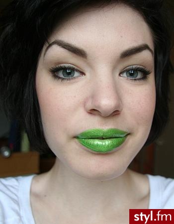 USTA USTA. Electric orange Trust Fund from MAD Minerals -
Craaazy (both me and the lips I guess) Nea from Ninja Minerals -
Deep blue Karma from Ninja Minerals -
Turqoise UR Fine from MAD Minerals - 
Grass green Lots of Love from MAD Minerals - - Makijaże