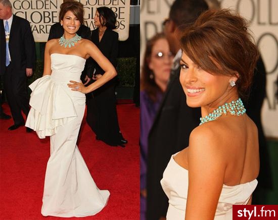Eva Mendes w sukience od Diora oraz z pięknie się prezentującym turkusowym naszyjnikiem. - Pozostałe Ciuchy Moda
