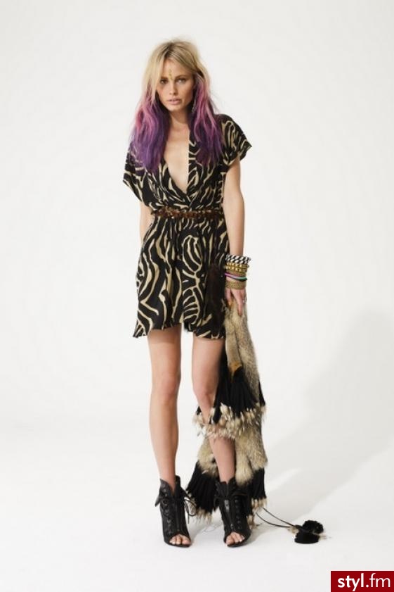 Sukienki Moda