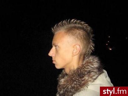 ;] - Punk Rock Alternatywne Średnie Fryzury