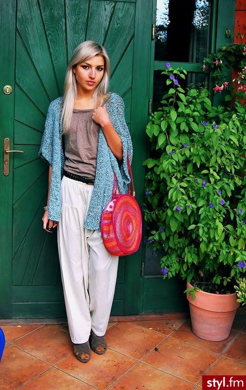 Jeżeli zdjęcie znajduje się już w galerii poproszę o link - Moda uliczna Inne Moda