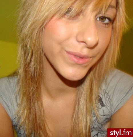 Średnie Fryzury