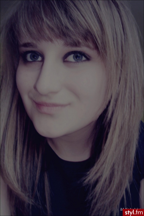Średnie Fryzury
