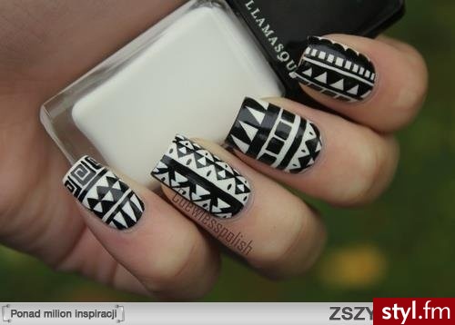 https://www.facebook.com/pages/Blondi-Nails/401325363307849 - Paznokcie