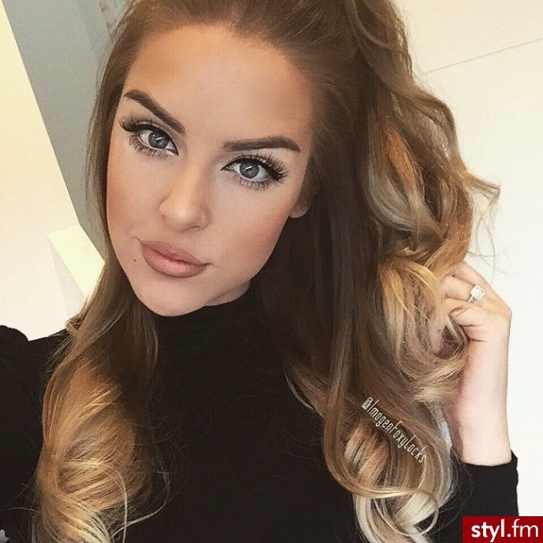 Blond Rozpuszczone Kręcone Na co dzień Długie Fryzury