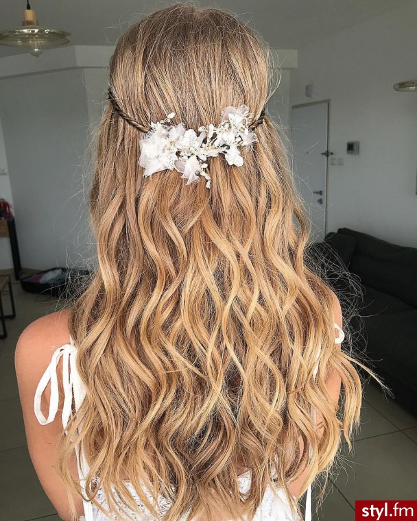 Blond Rozpuszczone Kręcone Ślubne Długie Fryzury