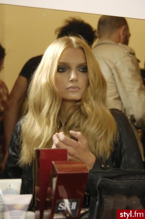 Blond Rozpuszczone Proste Na co dzień Długie Fryzury