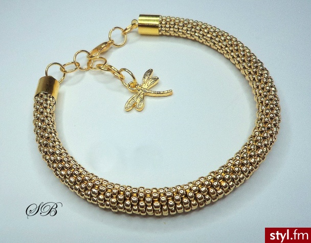 Wężowe złotko:)
materiał:koraliki toho 11/0 , elementy ozdobne metal kolor złoty

dł.regulowana

nr.b162 - Bransoletki Biżuteria Moda