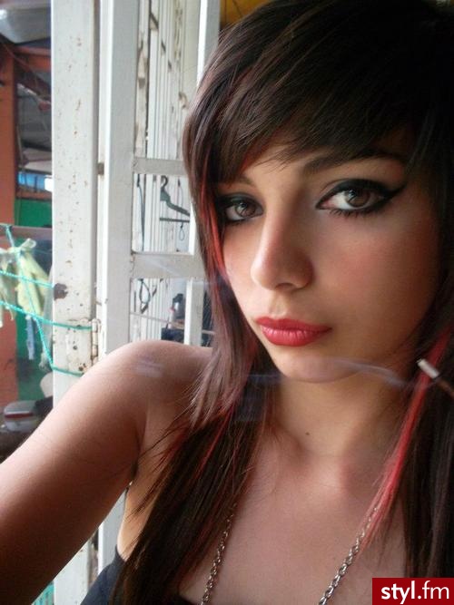 Średnie Fryzury